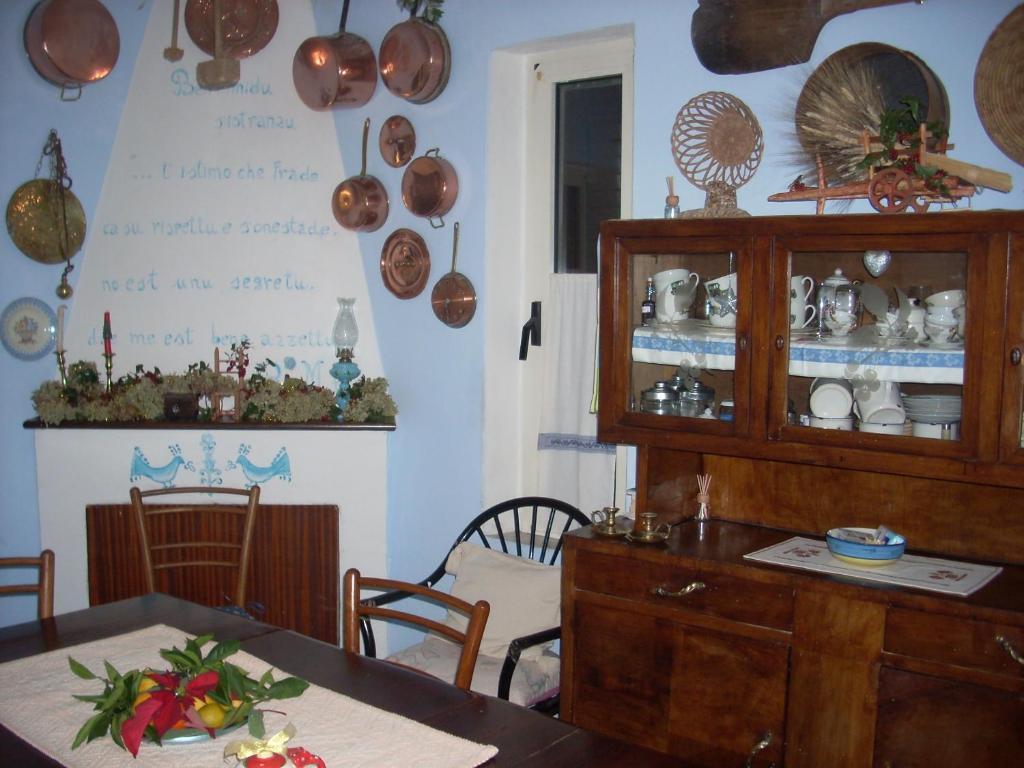 Sa Rosa E Su Trapperi Bed & Breakfast Oschiri Bagian luar foto
